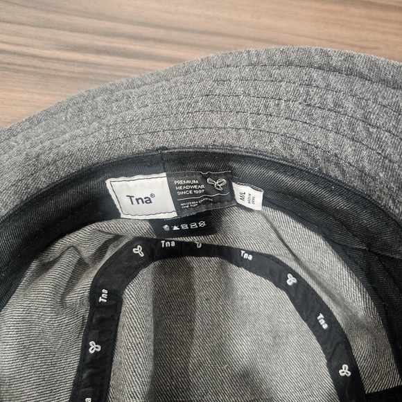 Tna Aritzia Grey Denim Bucket Hat - Size M/L (Fits Small / 21" Circumference) - Picture 3 of 5